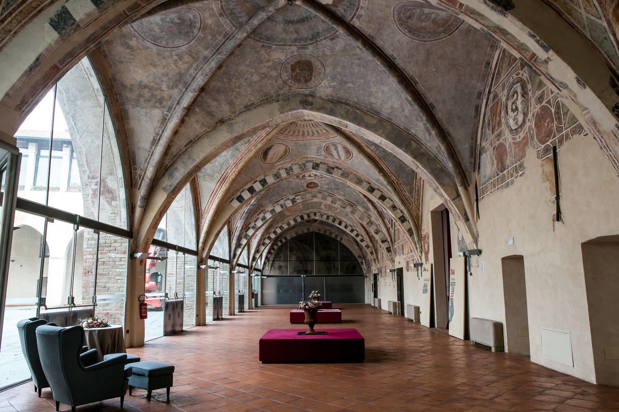 Hotel Castello Visconteo Cassano dʼAdda Esterno foto