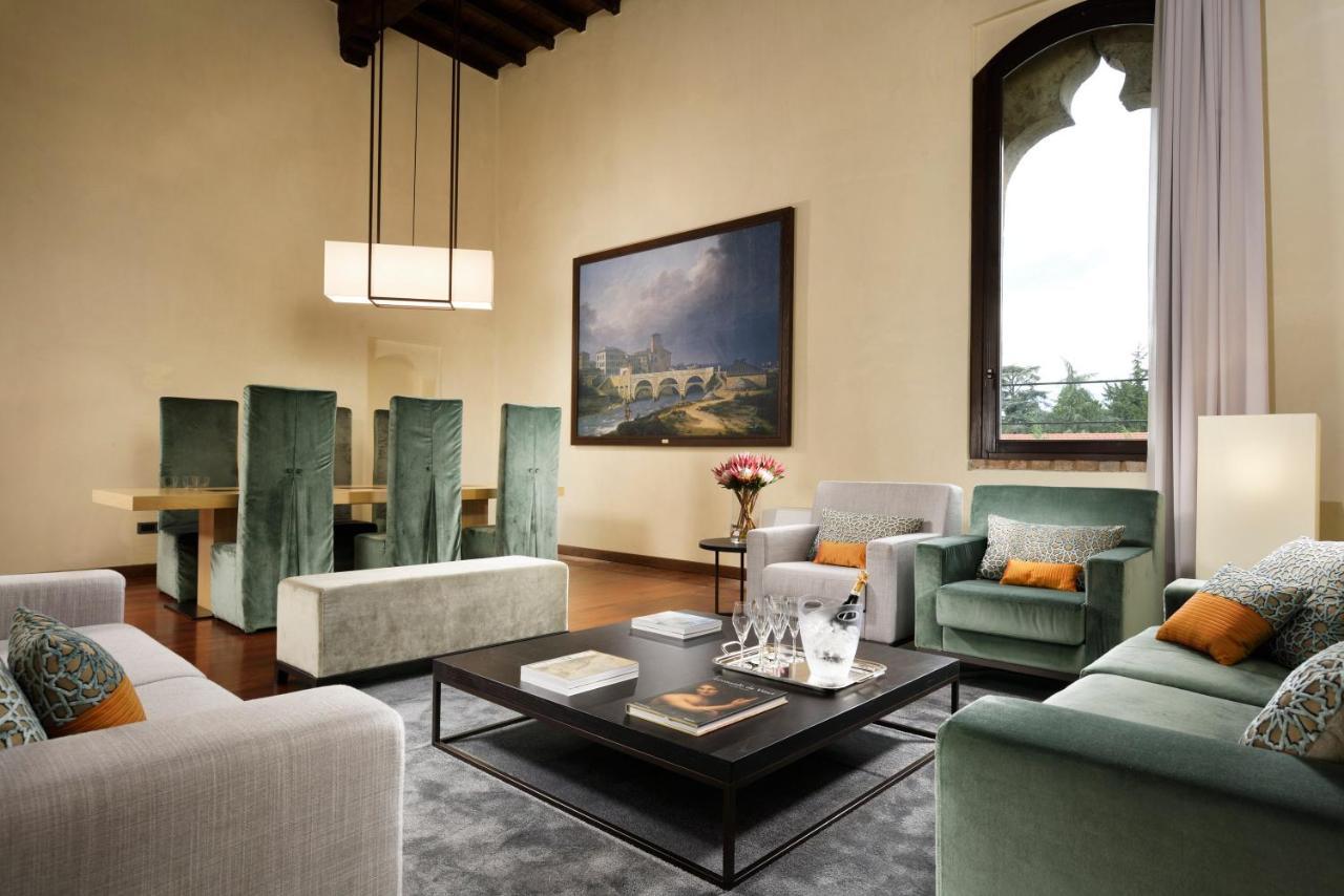 Hotel Castello Visconteo Cassano dʼAdda Esterno foto