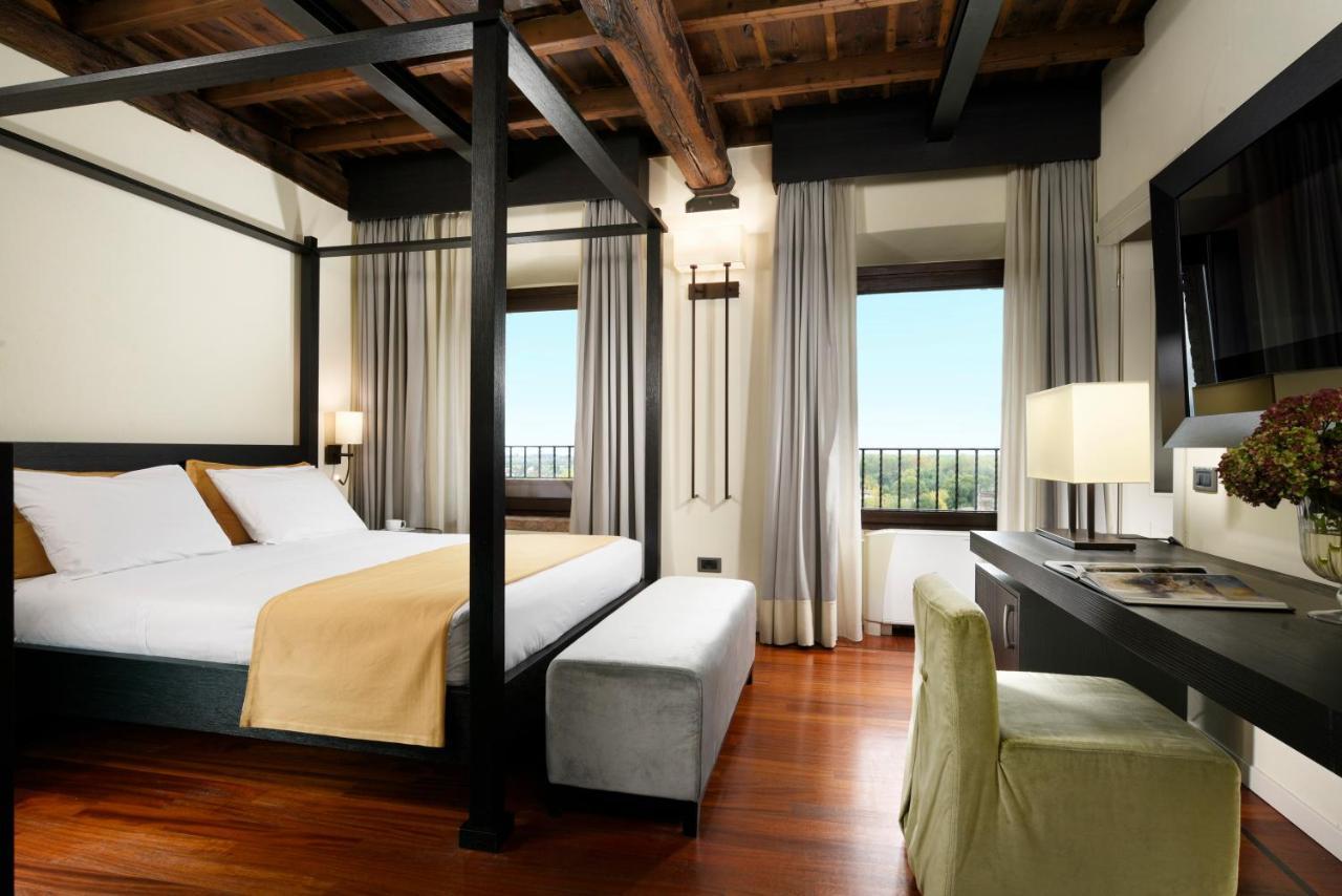 Hotel Castello Visconteo Cassano dʼAdda Esterno foto