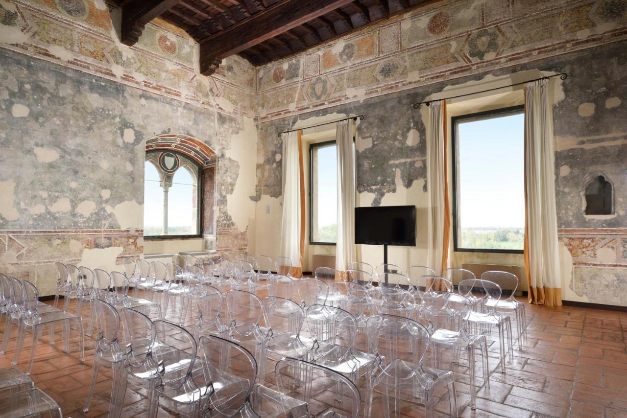 Hotel Castello Visconteo Cassano dʼAdda Esterno foto