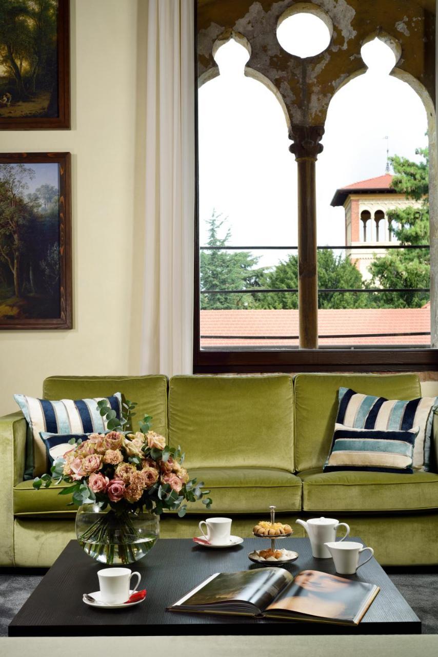 Hotel Castello Visconteo Cassano dʼAdda Esterno foto