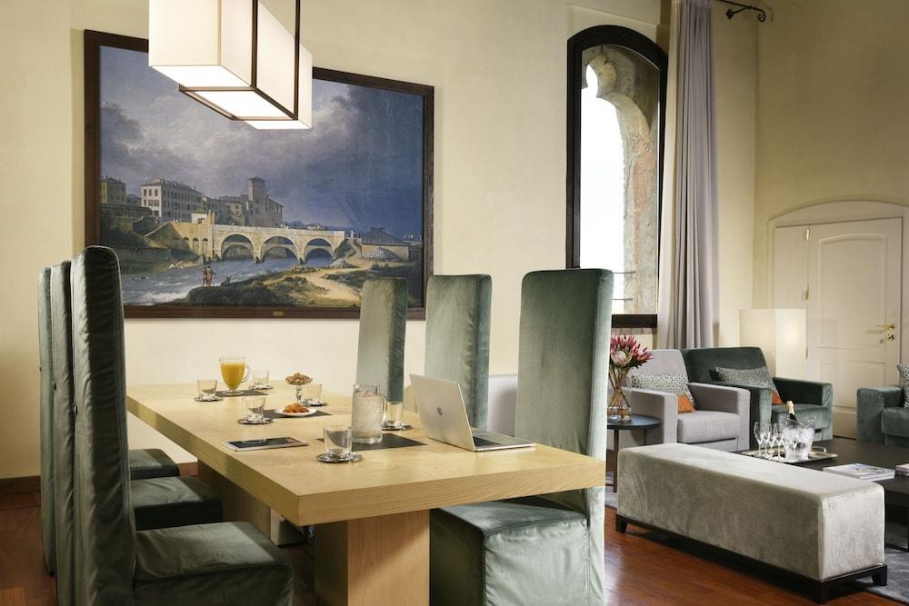 Hotel Castello Visconteo Cassano dʼAdda Esterno foto